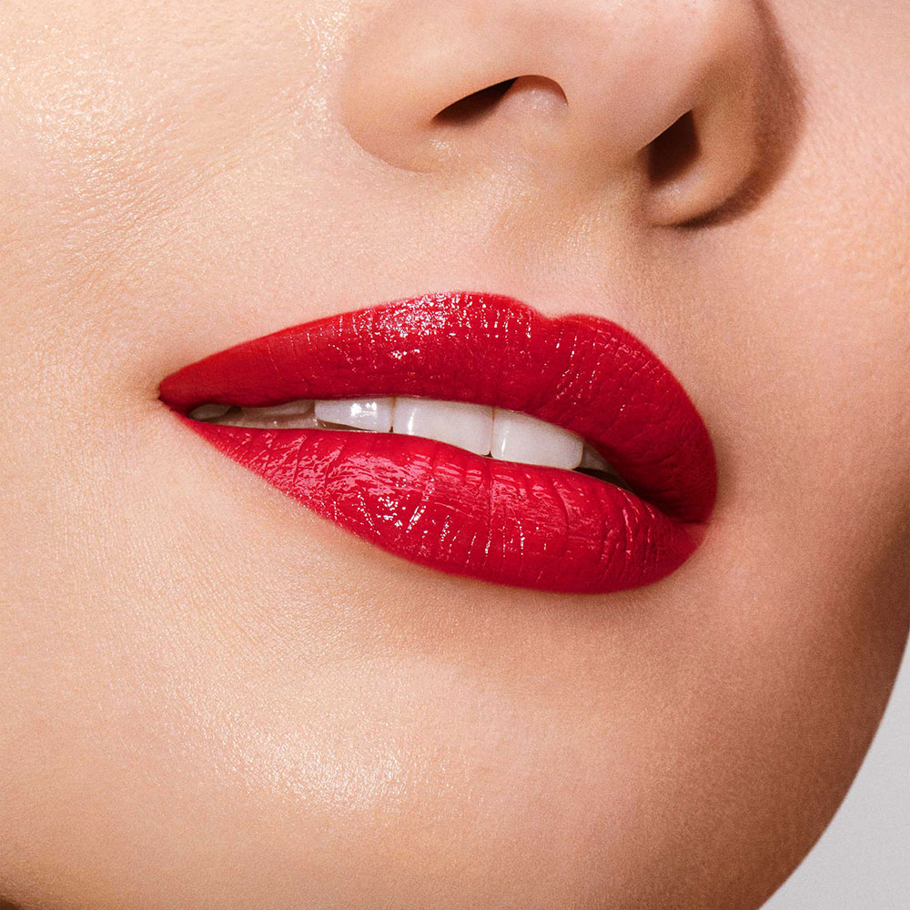 PURE COLOR EXPLICIT SLICK SHINE LIPSTICK (LABIAL EN BARRA)